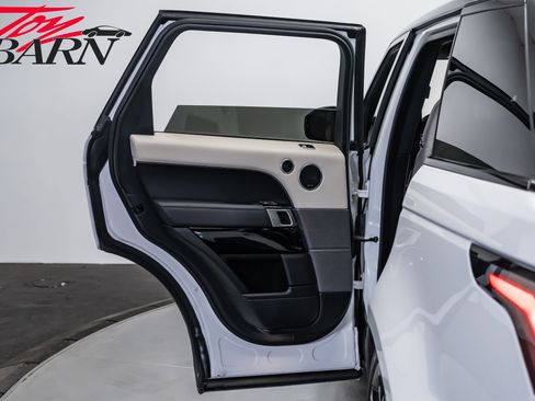 Used 2020 Land Rover Range Rover Sport HST image 46