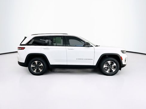 Used 2023 Jeep Grand Cherokee 4WD 4xe w/ Luxury Tech Group II image 10