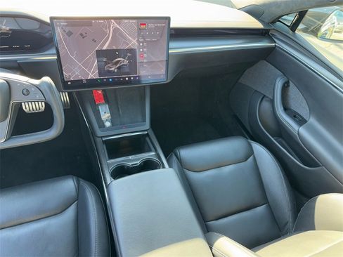 Used 2021 Tesla Model S Plaid image 16