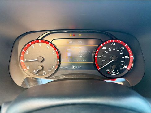 Used 2024 Nissan Frontier Pro-X image 37