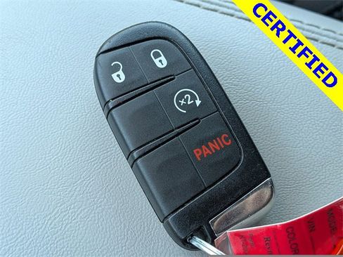 Used 2023 Jeep Compass Limited image 28