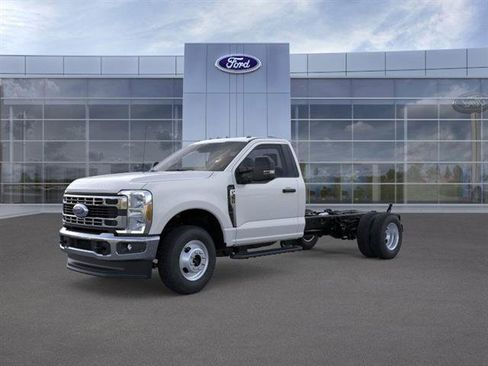 New 2026 Ford F350 XL w/ XL Chrome Package image 1