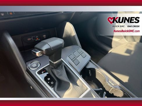 Used 2026 Kia Sportage LX FWD image 31