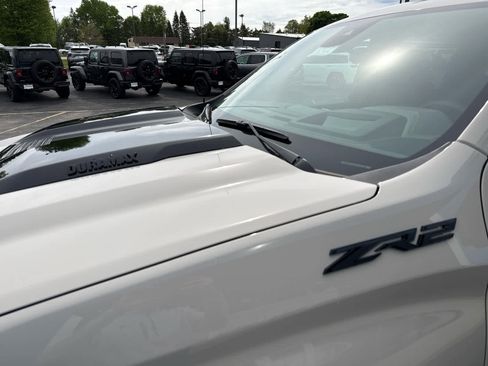 New 2026 Chevrolet Silverado 1500 ZR2 w/ LPO, Dark Essentials Package AWD/4WD image 4