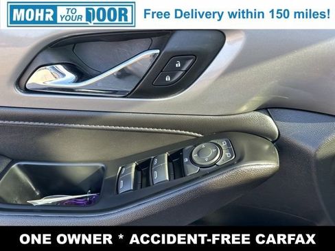 Used 2023 Chevrolet Traverse LT image 26