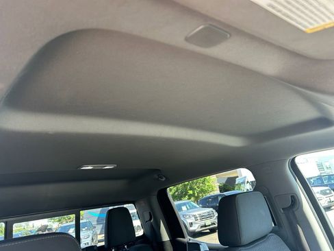 Used 2020 Chevrolet Silverado 1500 LT w/ Convenience Package AWD/4WD image 28