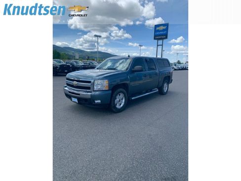 Used 2011 Chevrolet Silverado 1500 LT w/ All-Star Edition AWD/4WD image 3