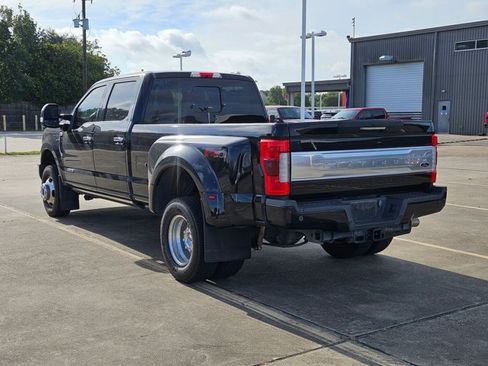 Used 2017 Ford F350 Platinum w/ Platinum Ultimate Package AWD/4WD image 8