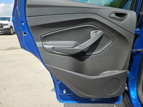 Used 2017 Ford Escape S FWD image 15