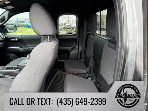 Used 2016 Toyota Tacoma TRD Sport w/ Towing Package AWD/4WD image 25