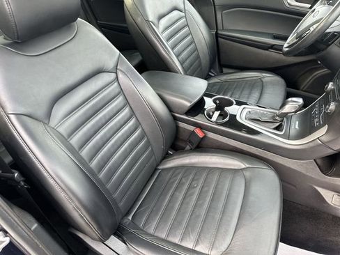Used 2017 Ford Edge SEL w/ Equipment Group 201A image 28