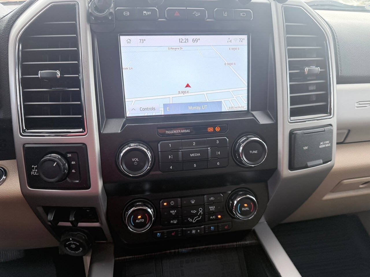 Used 2020 Ford F350 Lariat w/ Lariat Ultimate Package AWD/4WD image 26