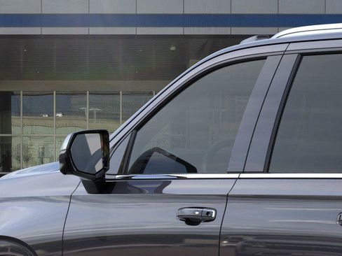 New 2026 Chevrolet Suburban Premier w/ Sun And Tow Package AWD/4WD image 12