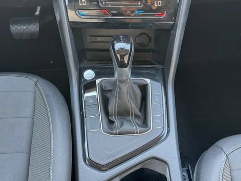 Certified 2026 Volkswagen Taos SE FWD image 20