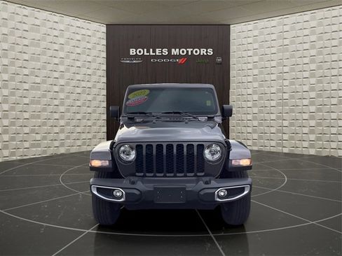 Certified 2022 Jeep Gladiator Sport image 11