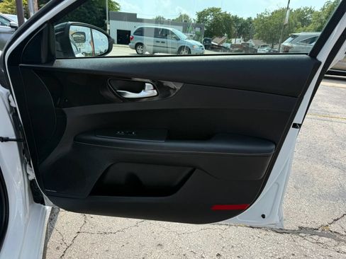 Used 2021 Kia Forte GT-Line FWD image 17