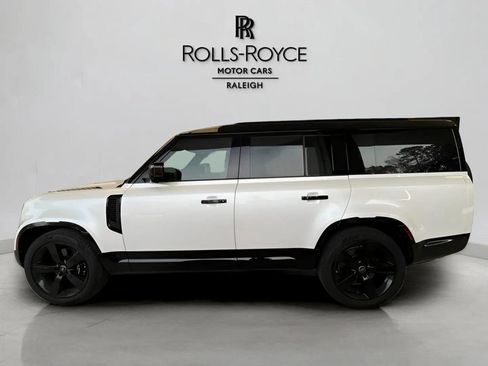 Used 2025 Land Rover Defender 130 V8 AWD/4WD image 7