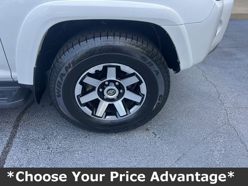 Used 2024 Toyota 4Runner TRD Off-Road image 14