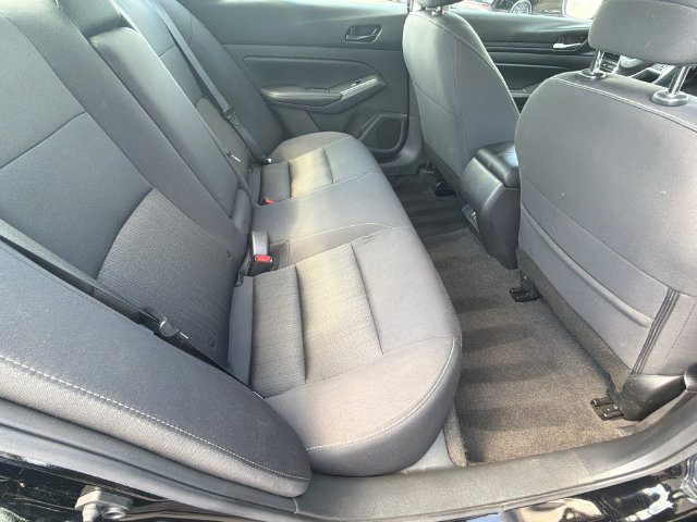Used 2025 Nissan Altima 2.5 SV FWD image 15