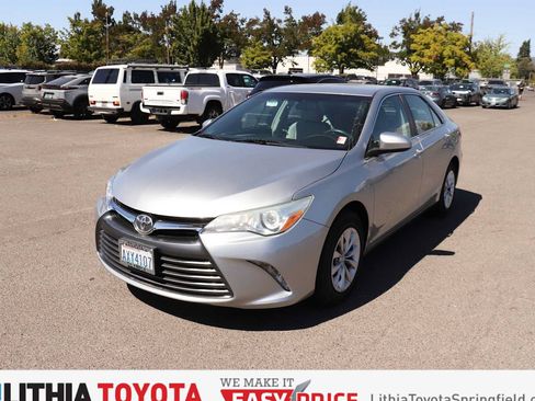 Certified 2016 Toyota Camry LE FWD image 1