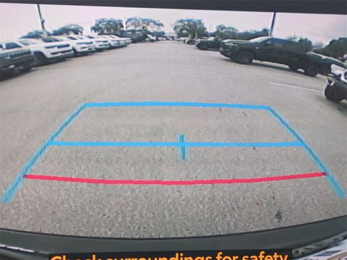 Used 2024 Toyota Highlander LE image 25