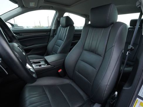 Used 2019 Honda Accord Touring image 36