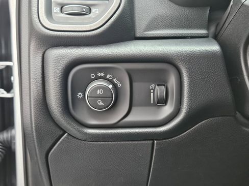 New 2026 RAM 2500 Tradesman AWD/4WD image 17