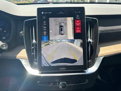 Certified 2025 Volvo XC90 B6 Plus AWD/4WD image 26