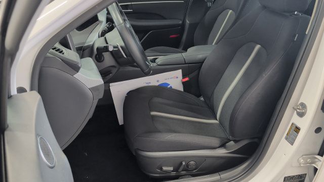 Certified 2025 Hyundai Sonata SEL FWD image 9
