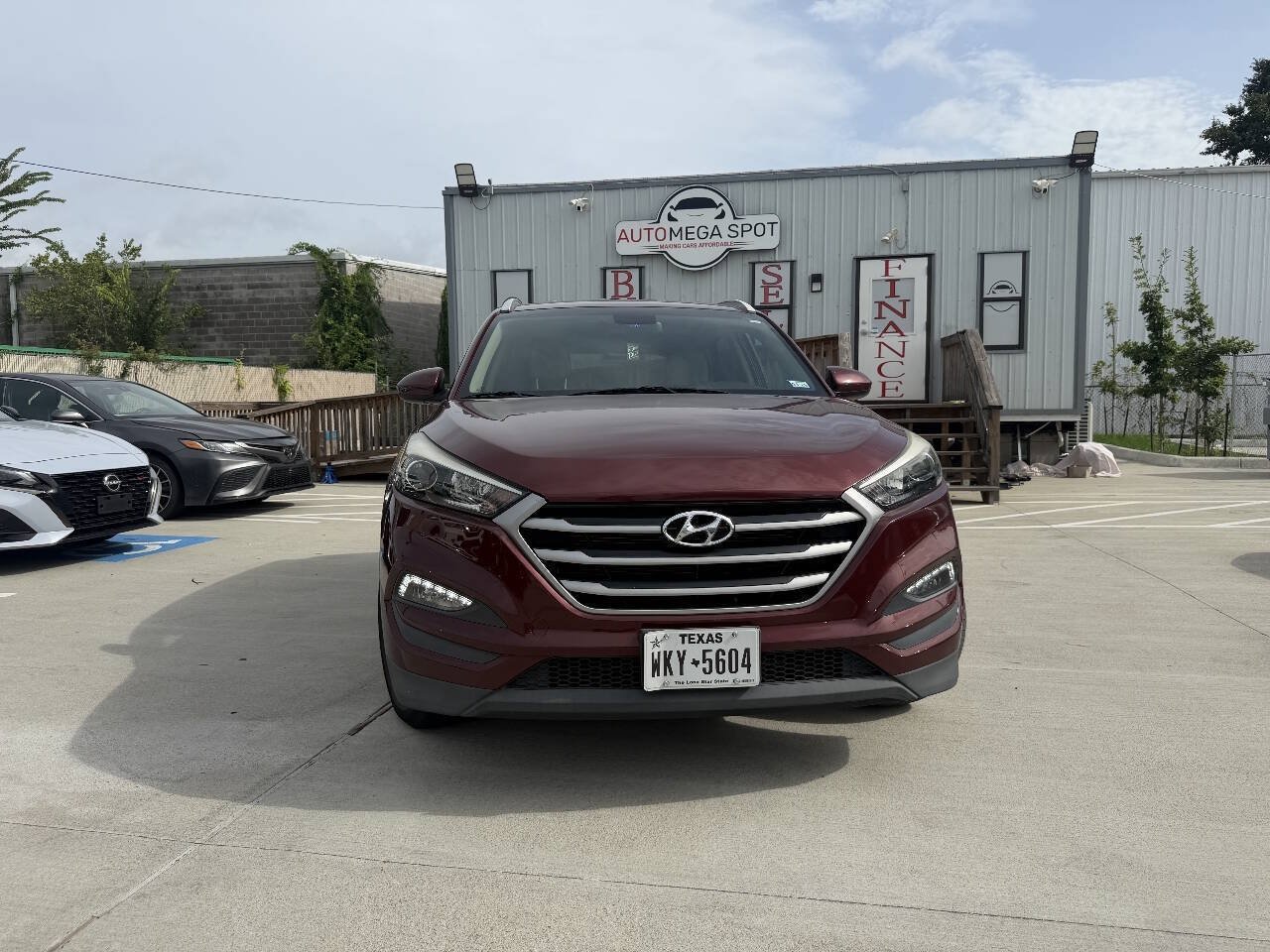 Used 2017 Hyundai Tucson SE w/ SE Popular Package 02 AWD/4WD image 4