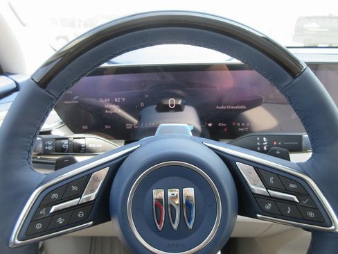 New 2026 Buick Enclave Avenir w/ Super Cruise Package image 18