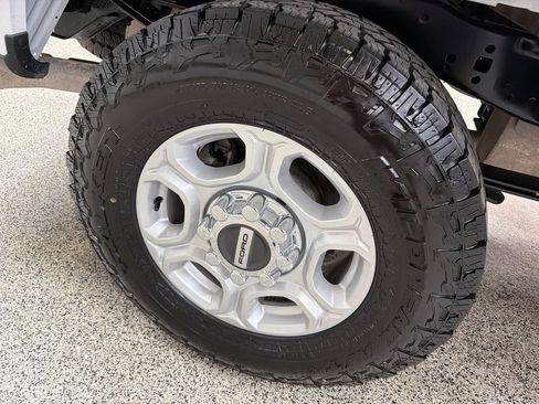 Used 2025 Ford F250 XLT w/ FX4 Off-Road Package AWD/4WD image 48