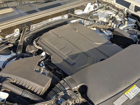 New 2025 Audi Q5 Premium Plus image 16