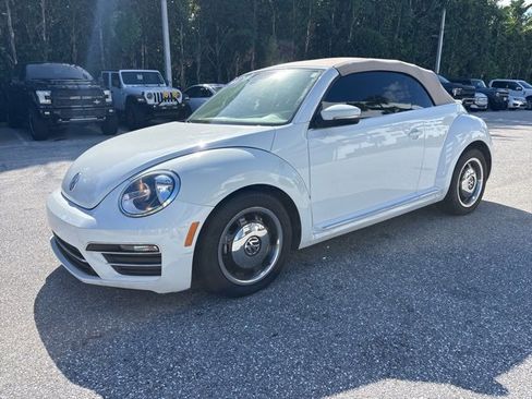 Used 2018 Volkswagen Beetle 2.0T S w/ Style & Comfort Package image 5