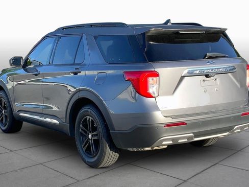 Used 2021 Ford Explorer XLT w/ Equipment Group 202A RWD image 12