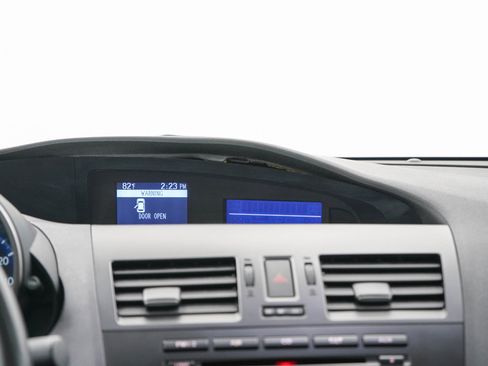 Used 2012 MAZDA MAZDA3 i Touring FWD image 16