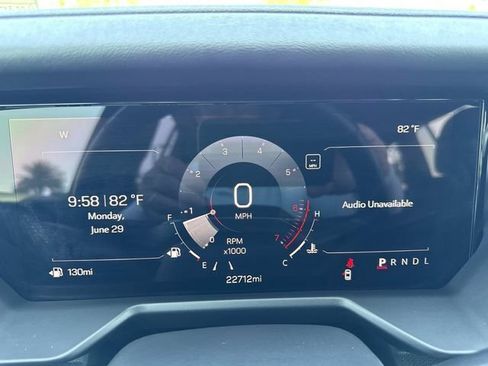 Used 2025 GMC Acadia Elevation w/ Elevation Premium Package FWD image 29