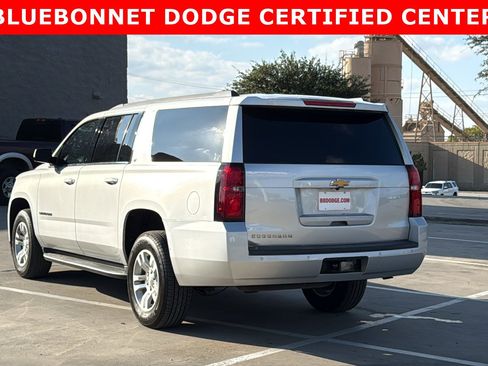 Used 2020 Chevrolet Suburban LT image 7
