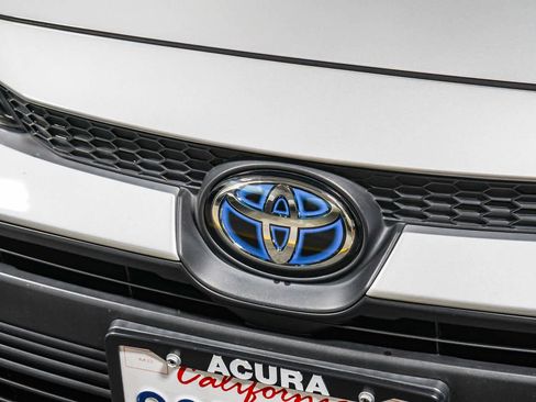 Used 2023 Toyota Corolla LE image 9
