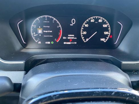 Certified 2025 Honda Pilot Touring image 24