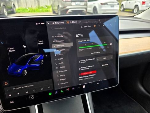 Used 2018 Tesla Model 3 Long Range RWD image 30