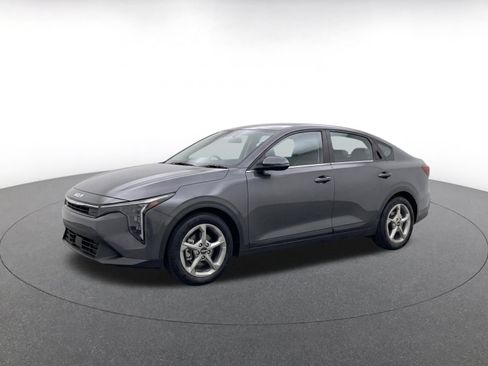 Used 2026 Kia K4 FWD image 3