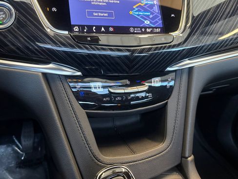 Certified 2024 Cadillac XT6 Premium Luxury AWD/4WD image 27