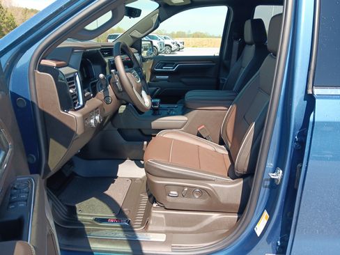 New 2026 GMC Sierra 1500 Denali w/ Denali Reserve Package image 7