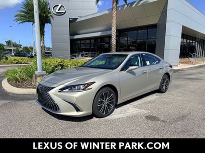 New 2025 Lexus ES 300h w/ Premium Package