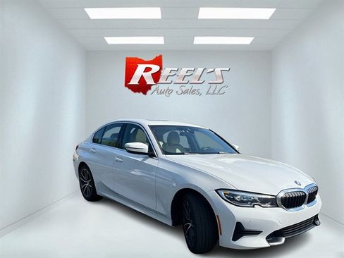 Used 2021 BMW 330i xDrive Sedan w/ Convenience Package AWD/4WD image 3