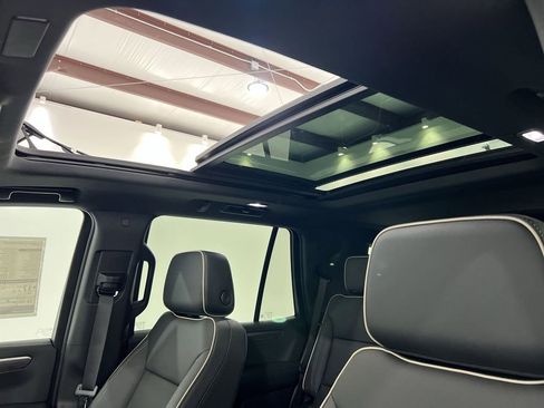 New 2025 Chevrolet Tahoe Premier image 18