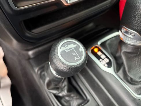 Used 2023 Jeep Gladiator Sport AWD/4WD image 29