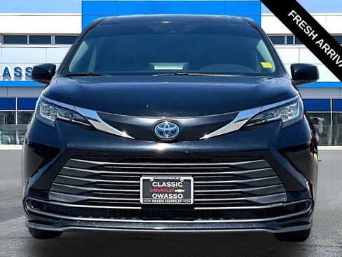 Used 2023 Toyota Sienna LE FWD image 18