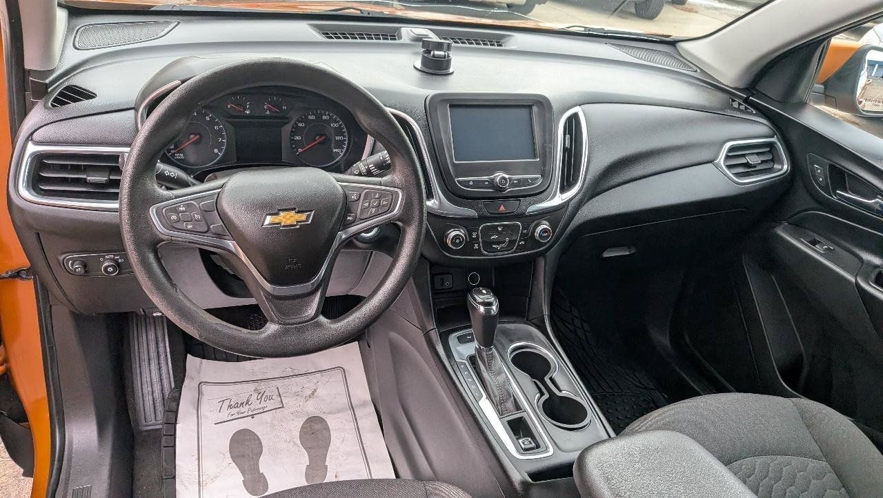 Used 2018 Chevrolet Equinox LT FWD image 11